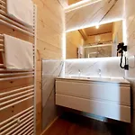 Tatil Evi Haushaelfte Alpenchalets By Interhome
