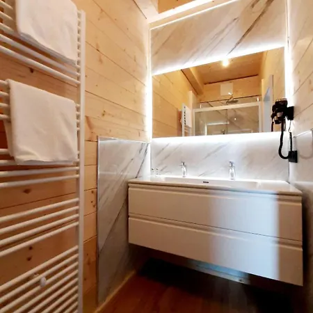 Σπίτι διακοπών Haushaelfte Alpenchalets By Interhome