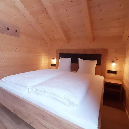 Haushaelfte Alpenchalets By Interhome Feriehus Jenig
